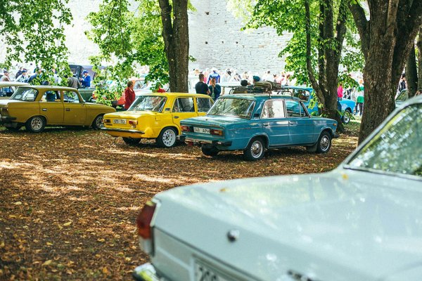 Wat zijn de beste technieken voor het aanbrengen van bronzer voor een natuurlijke gloed?